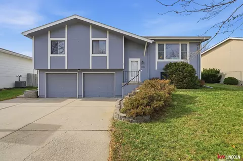 1533 W Garfield Cir, Lincoln, NE 68522