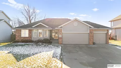 18919 Margo St, Omaha, NE 68136