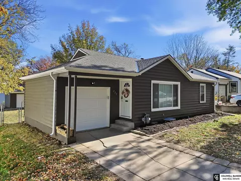 222 S 45th St, Lincoln, NE 68510