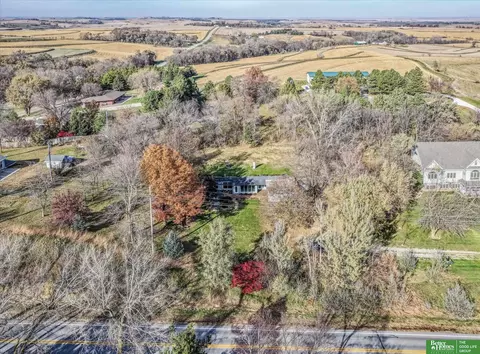 14938 Fall River Ln, Blair, NE 68008