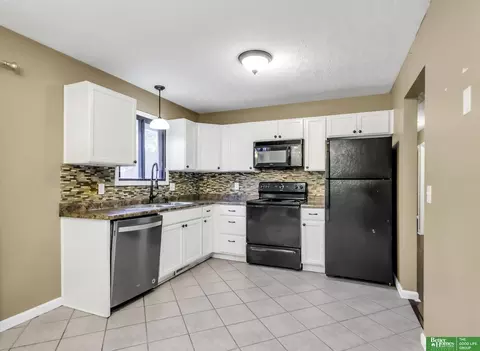 23706 Walnut Cir, Waterloo, NE 68069 photo 7