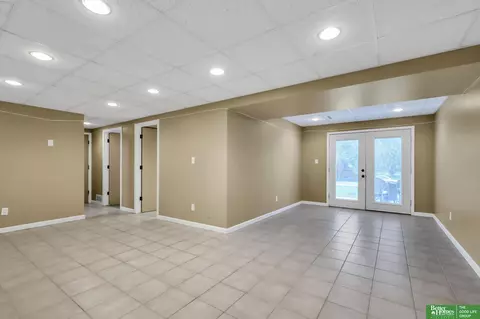 23706 Walnut Cir, Waterloo, NE 68069 photo 23