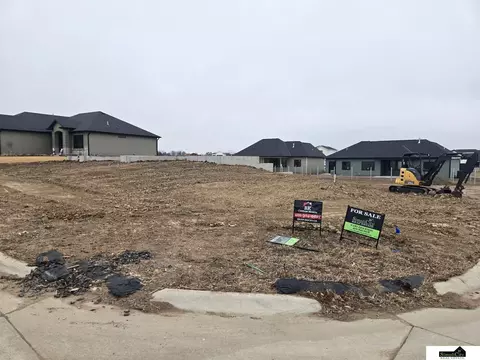 9400 Elm Creek Rds, Lincoln, NE 68520