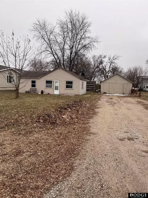 1435 E Cuming St, Fremont, NE 68025