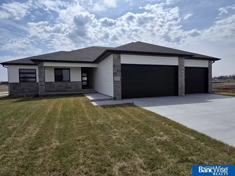 15015 Werner St, Waverly, NE 68462