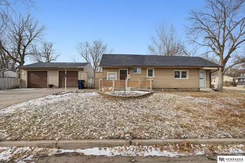 5649 Judson St, Lincoln, NE 68507