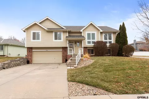 2453 N 153rd Ave, Omaha, NE 68116
