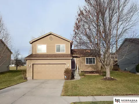 6202 N 148th St, Omaha, NE 68116