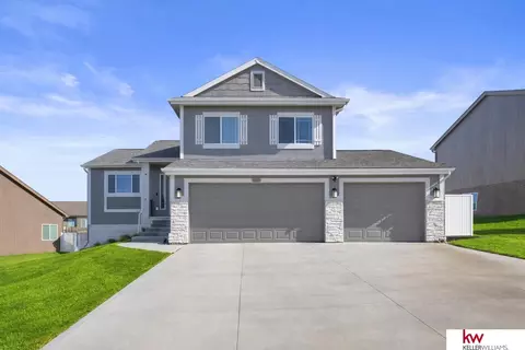9405 S 179 St, Omaha, NE 68136