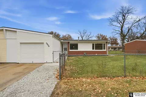3824 NW 50th St, Lincoln, NE 68524