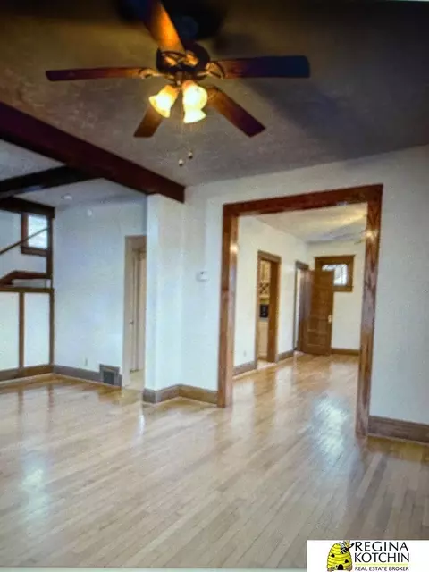 3716 Lincoln Blvd, Omaha, NE 68131