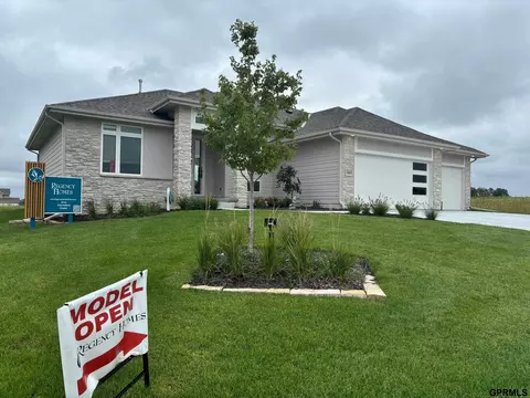 5409 N 191 St, Elkhorn, NE 68022