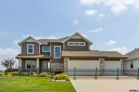 12517 Quail Dr, Bellevue, NE 68123