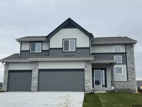12607 Schirra St, Papillion, NE 68138
