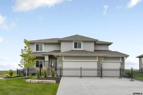 12606 Glenn St, Papillion, NE 68138