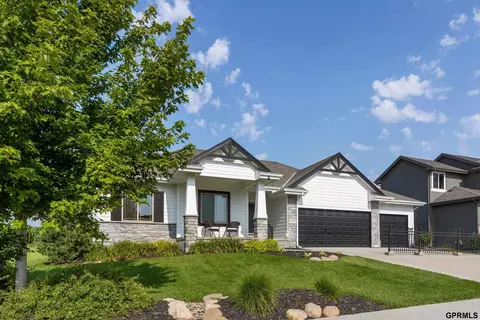 6702 S 200 Ave, Omaha, NE 68135