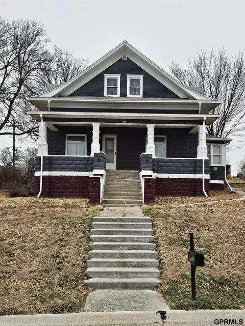 603 E Maple St, Sutton, NE 68979