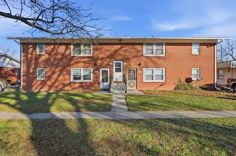 5316 Ervin St, Lincoln, NE 68504