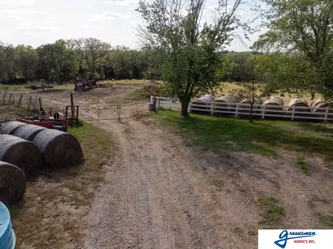 Exterior - 7061 E Maple Rd, Holmesville, NE 68310 photo 16 of 17