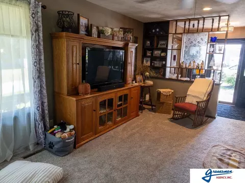 Living - 7061 E Maple Rd, Holmesville, NE 68310 photo 1 of 1