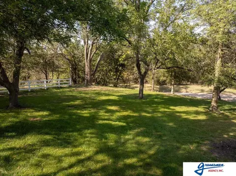 Exterior - 7061 E Maple Rd, Holmesville, NE 68310 photo 15 of 17