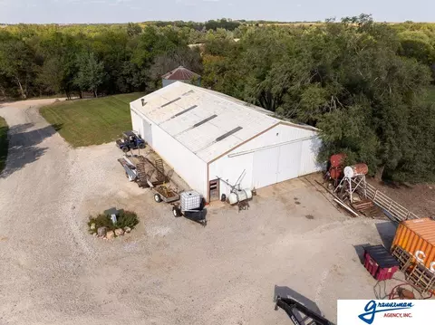 Exterior - 7061 E Maple Rd, Holmesville, NE 68310 photo 10 of 17