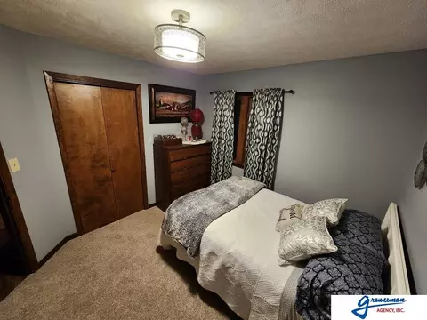 Bedroom - 7061 E Maple Rd, Holmesville, NE 68310 photo 4 of 6