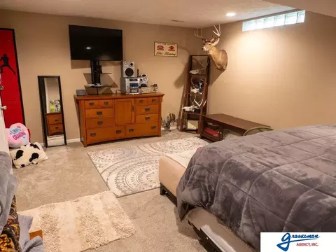 Bedroom - 7061 E Maple Rd, Holmesville, NE 68310 photo 5 of 6