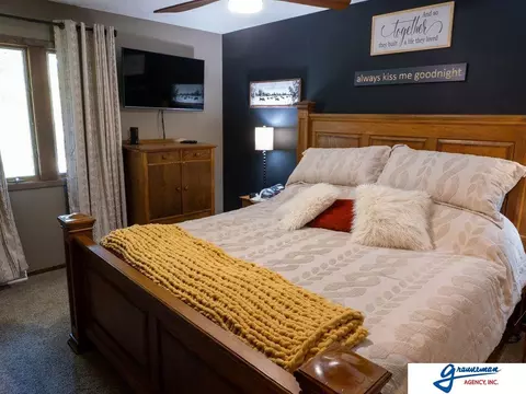 Bedroom - 7061 E Maple Rd, Holmesville, NE 68310 photo 1 of 6