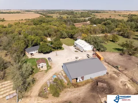 Exterior - 7061 E Maple Rd, Holmesville, NE 68310 photo 13 of 17