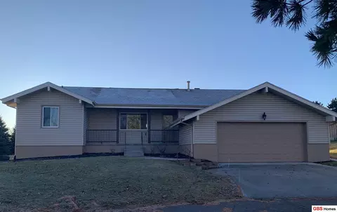 16055 Gold Plz, Omaha, NE 68130