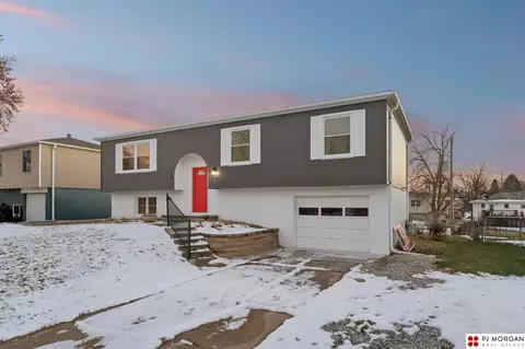 455 Hilltop Ave, Springfield, NE 68059 photo 2