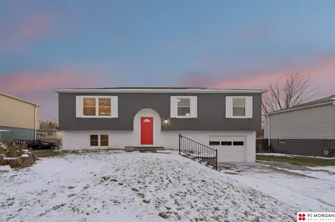 455 Hilltop Ave, Springfield, NE 68059 photo 3