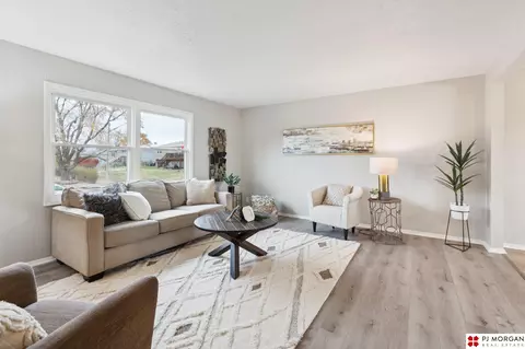 455 Hilltop Ave, Springfield, NE 68059