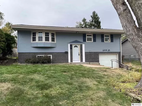 3015 S 137th St, Omaha, NE 68144