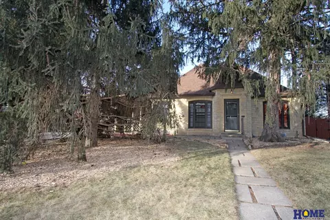 3205 S 28th St, Lincoln, NE 68502