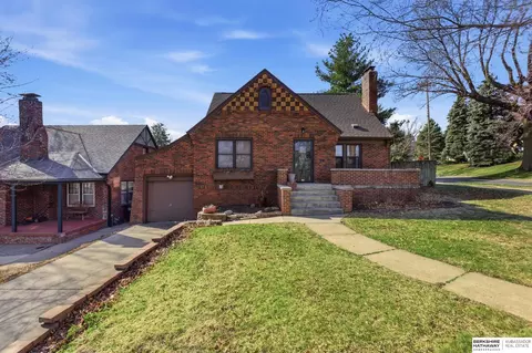5143 Blondo St, Omaha, NE 68104