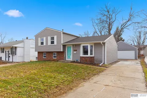 13457 Frederick St, Omaha, NE 68144