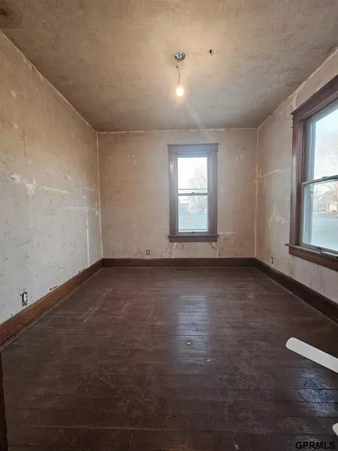 Bedroom - 201 N Main Ave, Sutton, NE 68979 photo 3 of 4