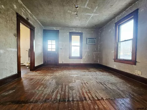Living - 201 N Main Ave, Sutton, NE 68979 photo 1 of 2