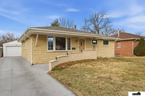 2131 S 60th St, Lincoln, NE 68506