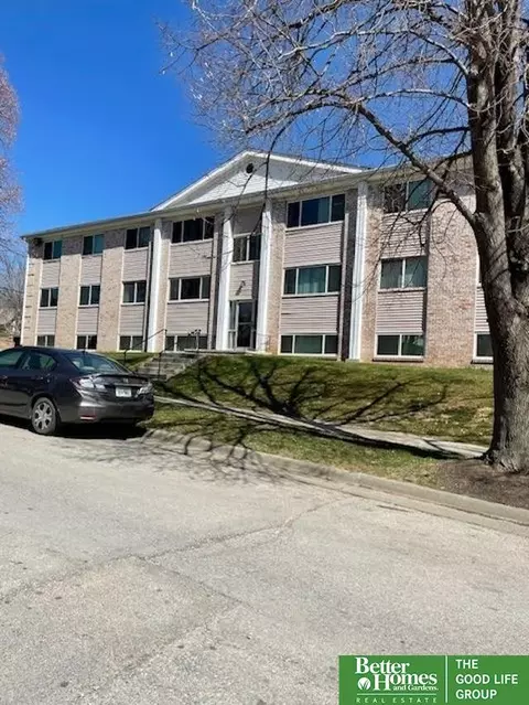 151 N 41st St, Omaha, NE 68131