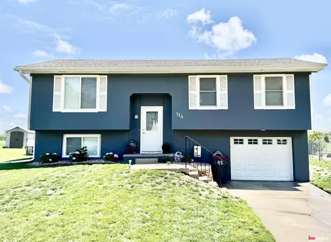 Exterior - 114 N 28 St, Beatrice, NE 68310 photo 2 of 8