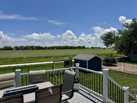Exterior - 114 N 28 St, Beatrice, NE 68310 photo 3 of 8
