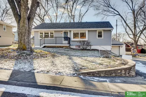 533 Bonnie Ave, Papillion, NE 68046