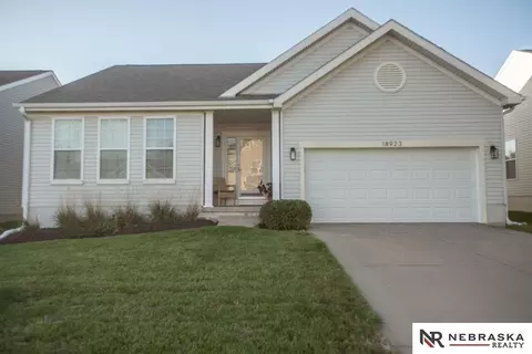 18923 B St, Omaha, NE 68130