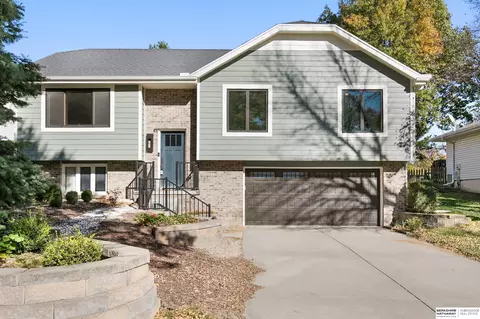 3612 S 75th St, Lincoln, NE 68506
