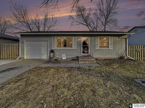 830 Applewood Dr, Eagle, NE 68347