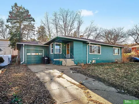 5029 Marinda St, Omaha, NE 68106