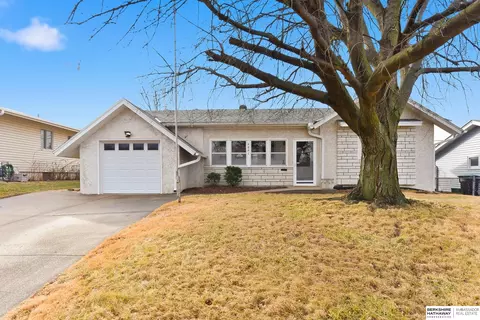 4841 Spring St, Omaha, NE 68106